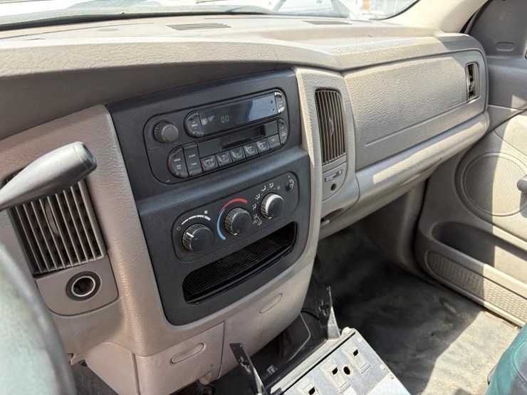 2002-dodge-ram-2500-image-15