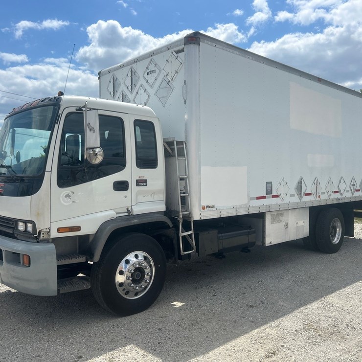 2001 GMC T7500