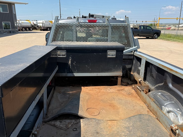 2023-ford-f250-image-9