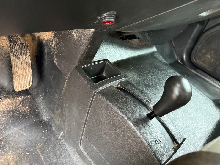 2018-chevrolet-silverado-2500hd-image-21