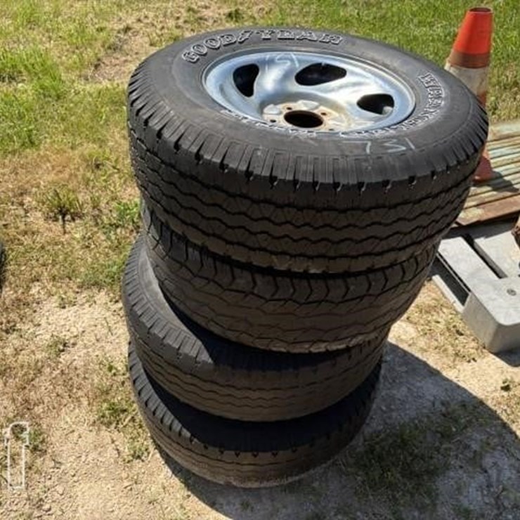 TRUCK TIRES