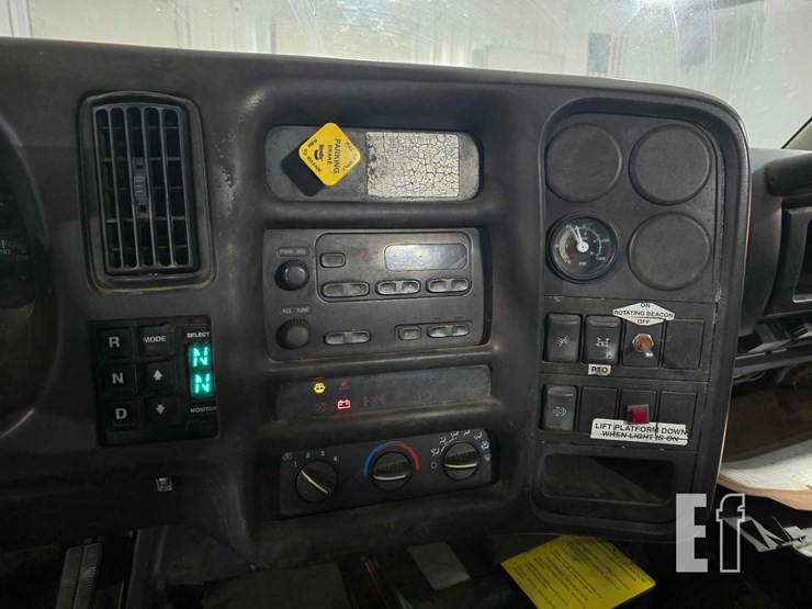 2008-gmc-topkick-c8500-image-14