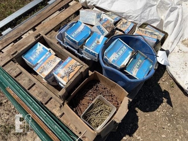 pallet-of-fasteners-&-t-posts-image-2