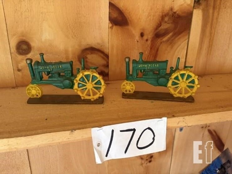 john-deere-cast-iron-tractor-collectibles-image-1
