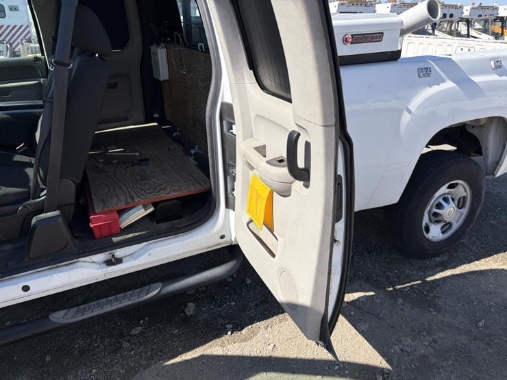 2012-gmc-sierra-2500-image-15