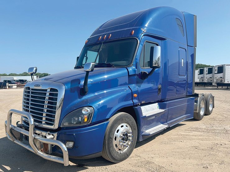 2020-freightliner-cascadia-125-image-1