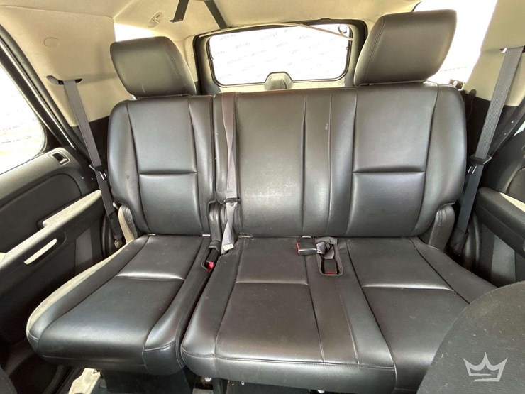 2014-chevrolet-tahoe-image-18