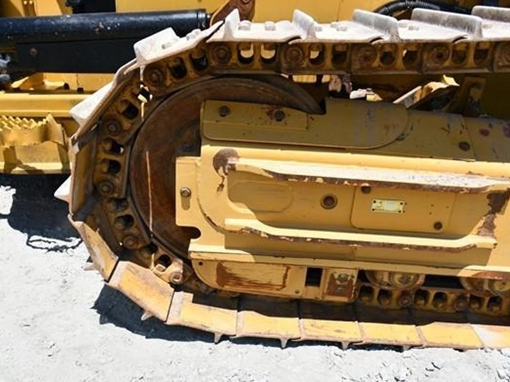 2020-caterpillar-d3k2-xl-image-14