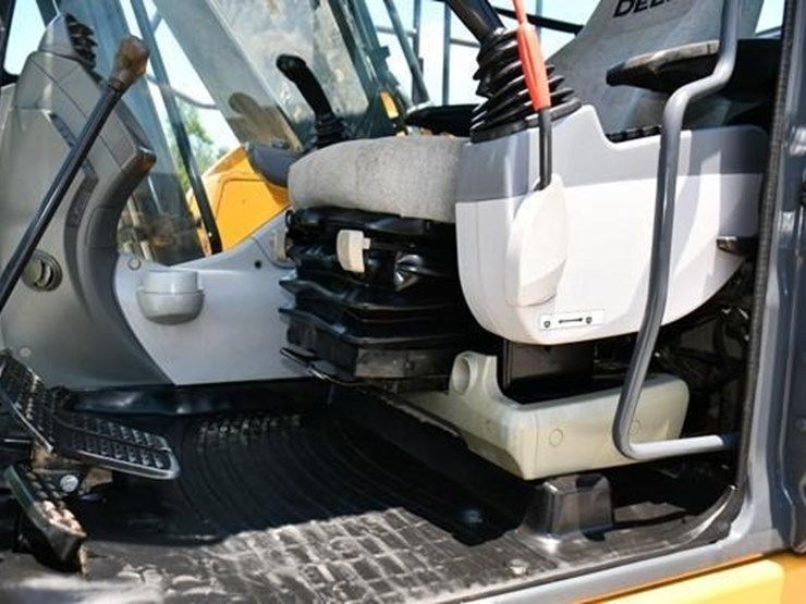 2019-deere-160g-lc-image-20