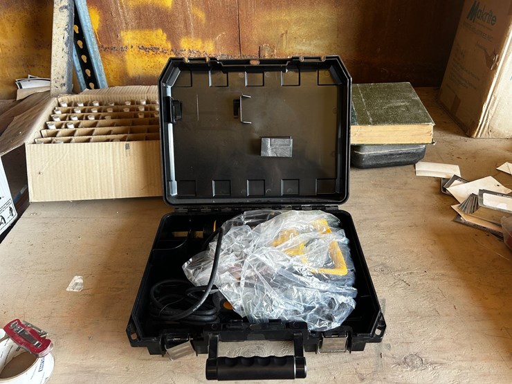 #39135-•-dewalt-rotary-hammer-kit-image-4