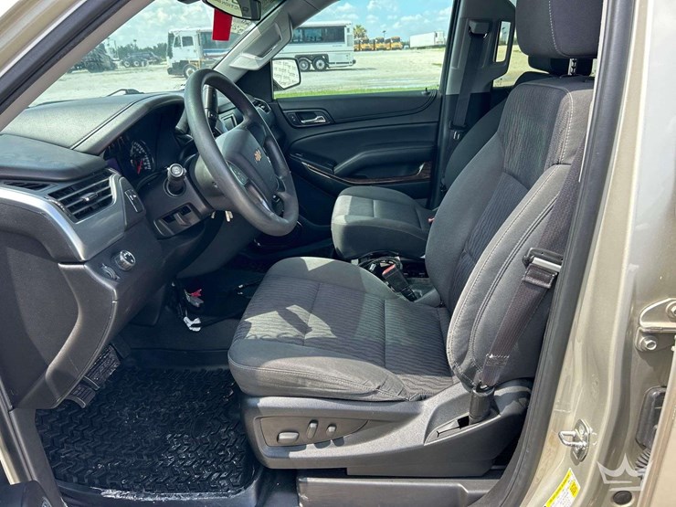 2015-chevrolet-tahoe-image-11