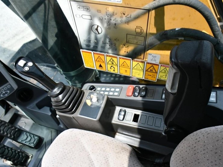 2019-caterpillar-m322f-image-25