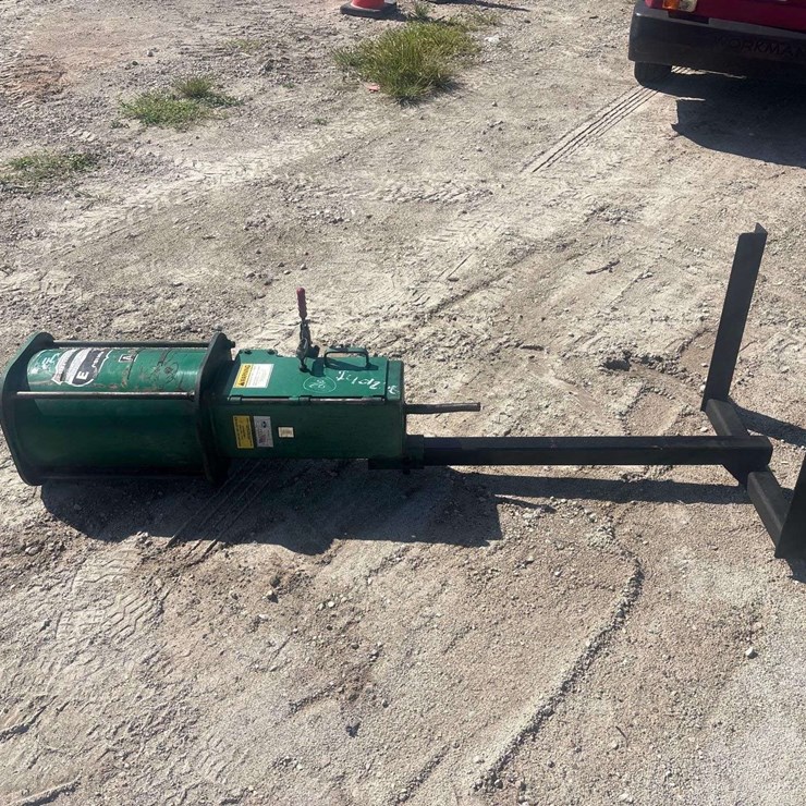 Cushman Core Harvester Adapter