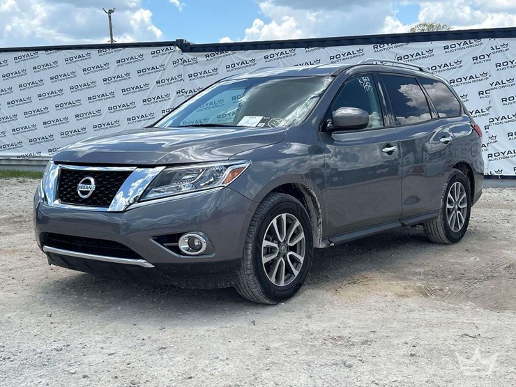 2016-nissan-pathfinder-image-1