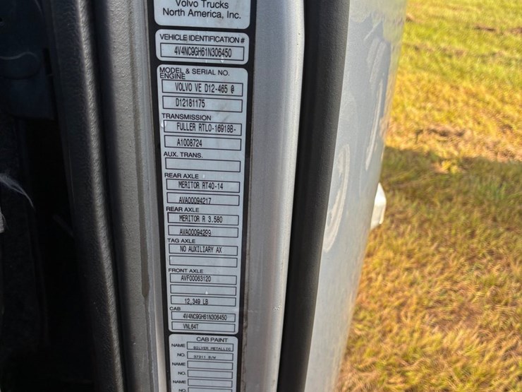 #2425-•-2001-volvo-d12-image-9