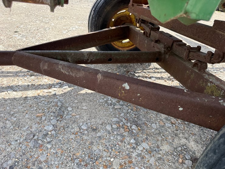 john-deere-630f-image-8