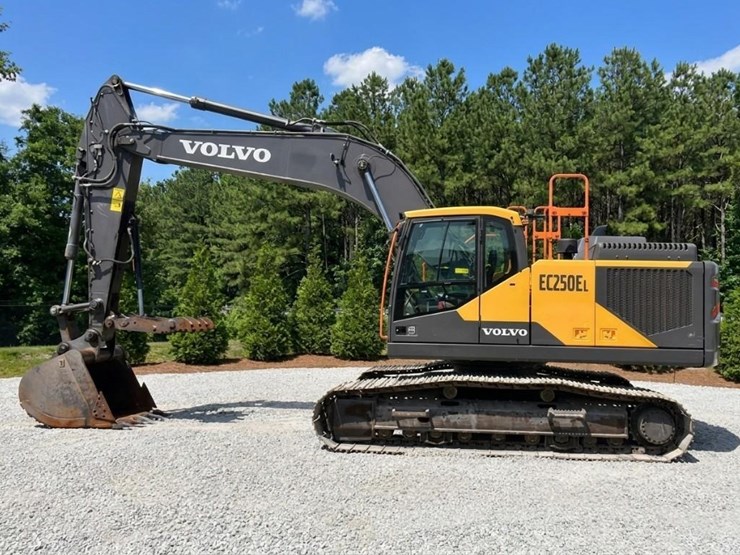 2022-volvo-ec250el-image-3