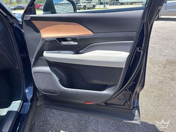 2024-toyota-highlander-image-21