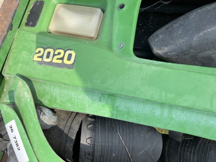 john-deere-gator-image-9