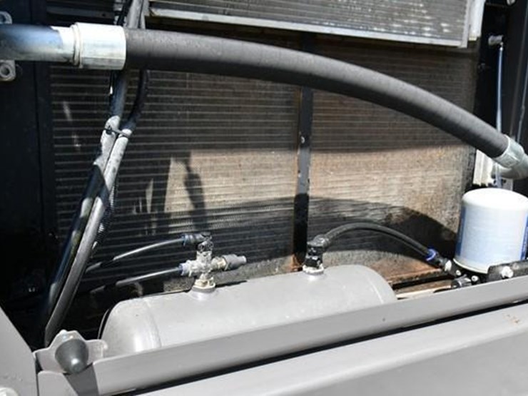 2022-volvo-ec250el-image-11