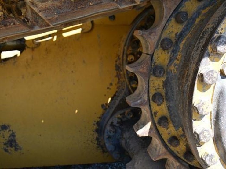 2019-caterpillar-d6n-lgp-image-6