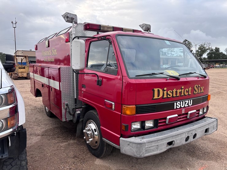 #39373-•-isuzu-npr-firetruck-|-for-parts/repairs-image-2