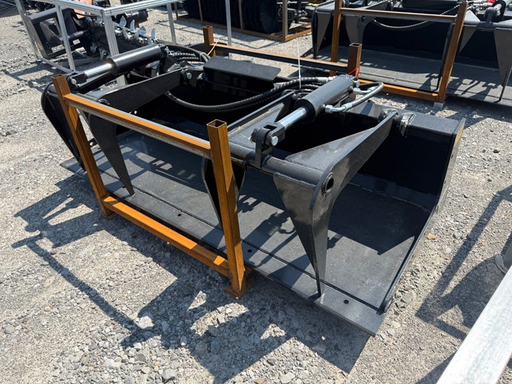 #2064-•-unused-pg772-skid-steer-plate-grabber-cpbzmq2604070-inv#48879-image-2