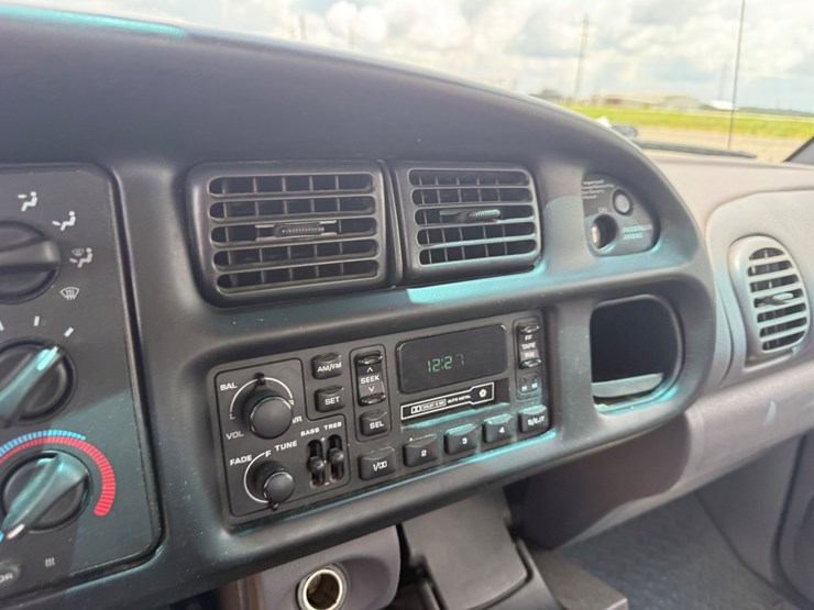 1999-dodge-ram-2500-image-54