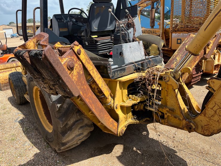 #39249-•-caterpillar-416c-tractor-|-for-parts/repairs-image-6