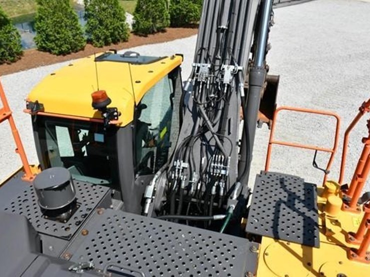 2022-volvo-ec250el-image-46