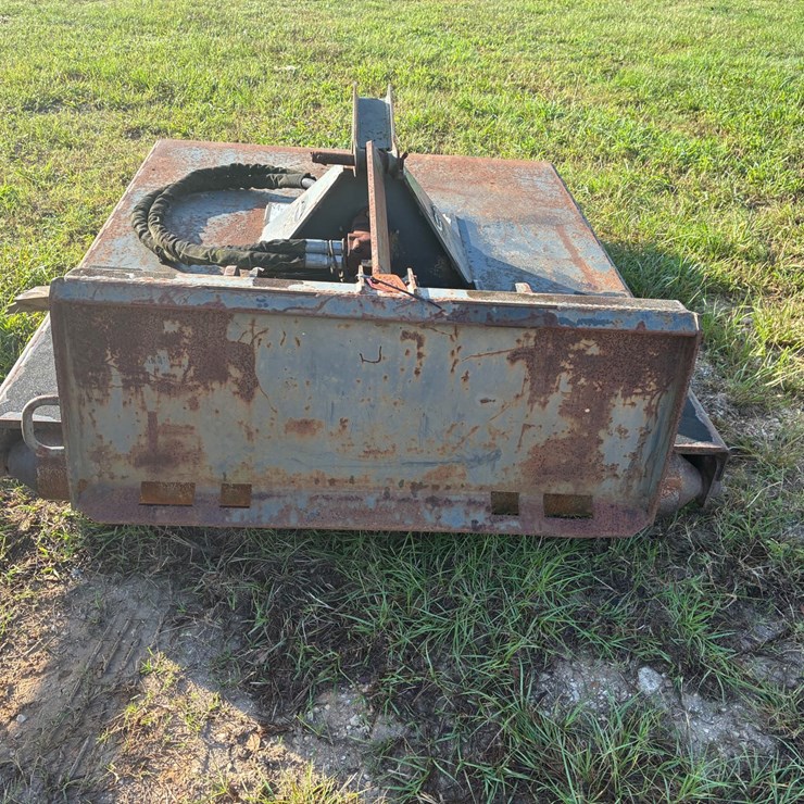 #2436 • Quik attach skid steer cutter