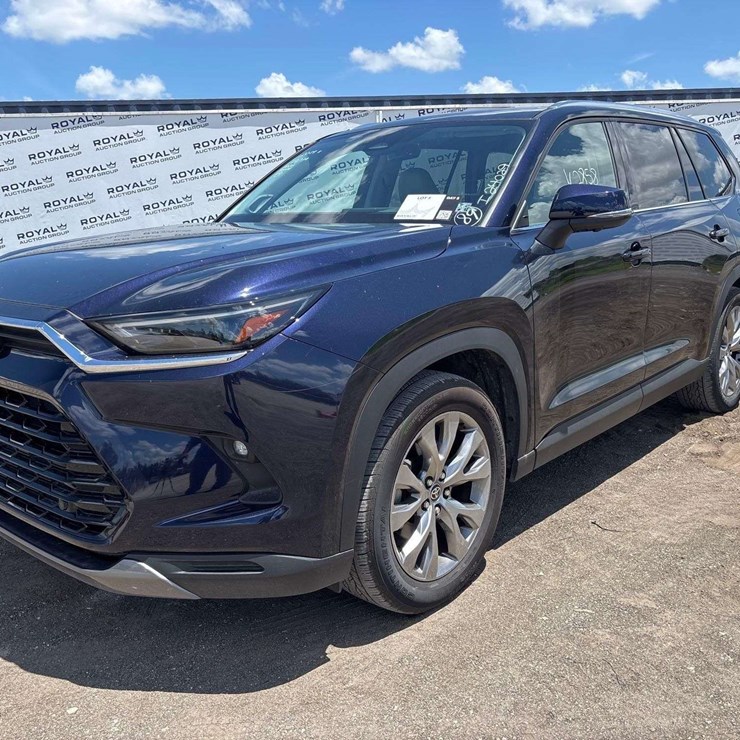 2024 TOYOTA HIGHLANDER