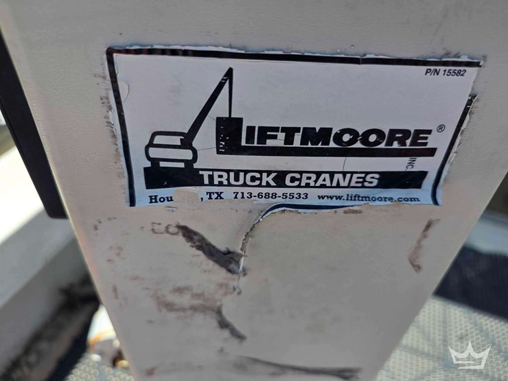 2001-26ft-parker-2520-boat-w/liftmoore-206-2,000lbs-crane-w/-27ft-continental-t/a-boat-trailer-image-35