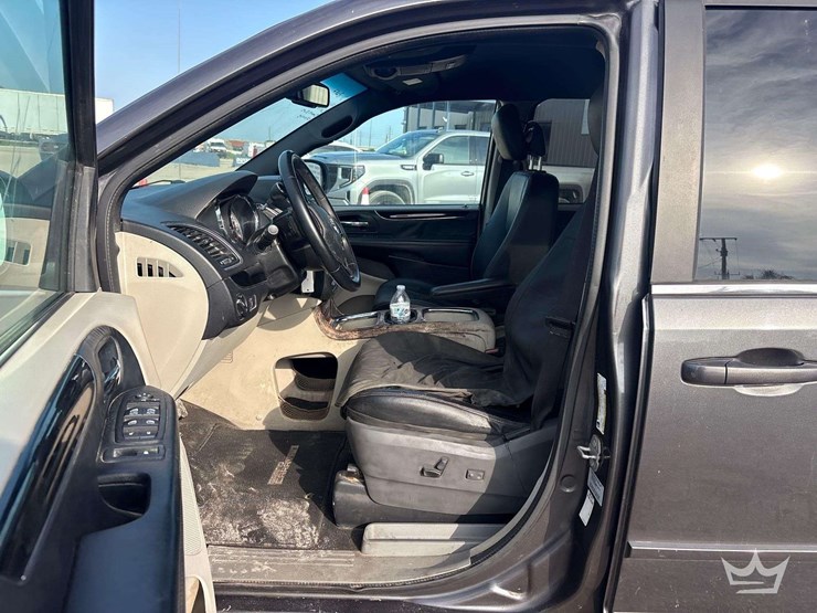 2017-dodge-grand-caravan-image-11