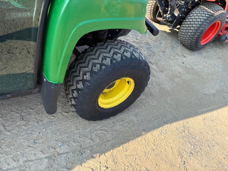 john-deere-gator-image-12