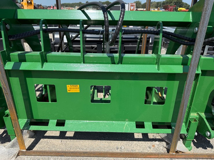 #2077-•-unused-agt-sr72-72"-skid-steer-grapple-srr7226052301h-inv#51828-image-7