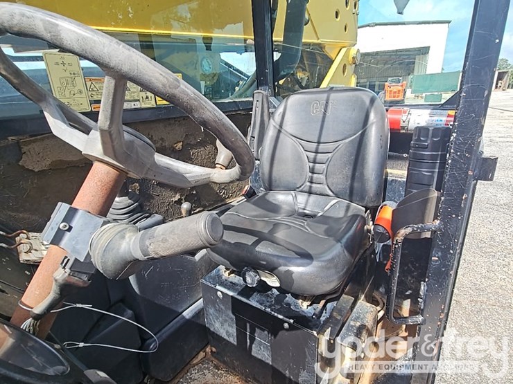 2015-caterpillar-tl943c-image-37