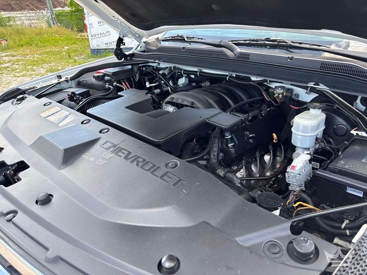 2019-chevrolet-tahoe-image-14