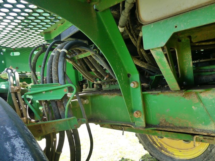 2014-john-deere-r4030-image-17