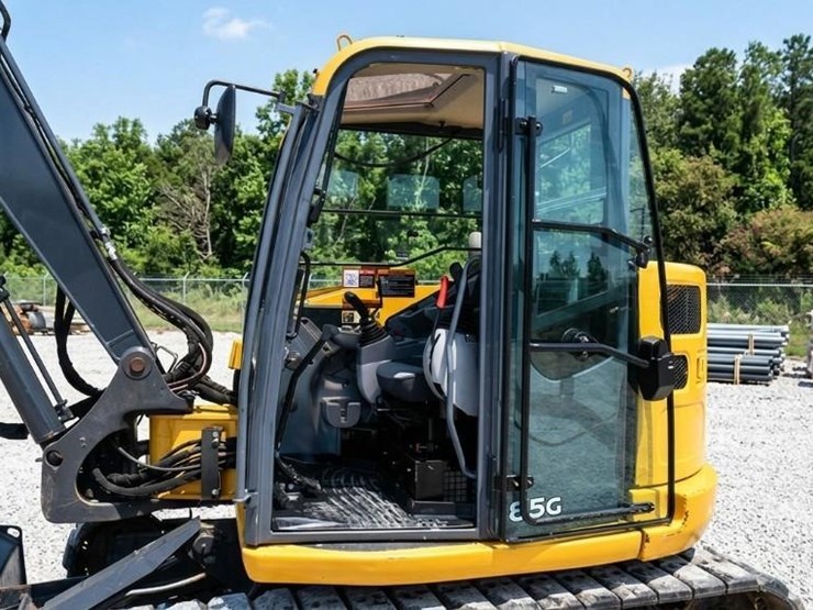 2021-deere-85g-image-14