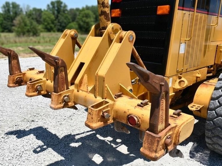 2002-caterpillar-140h-image-28