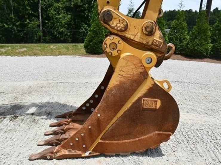 2019-caterpillar-336-image-28