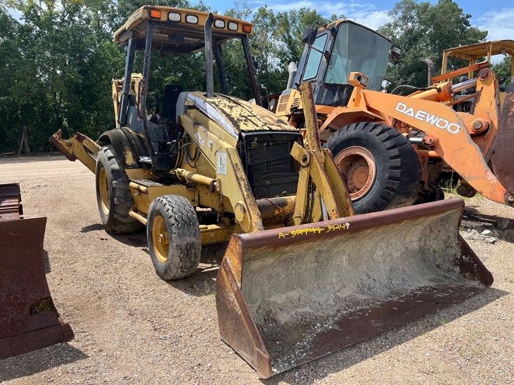 #39249-•-caterpillar-416c-tractor-|-for-parts/repairs-image-1