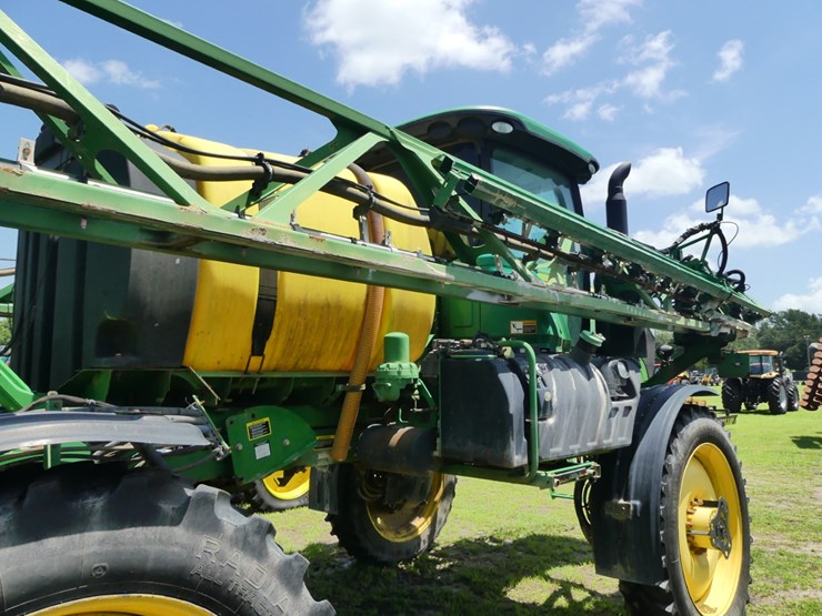2014-john-deere-r4030-image-11
