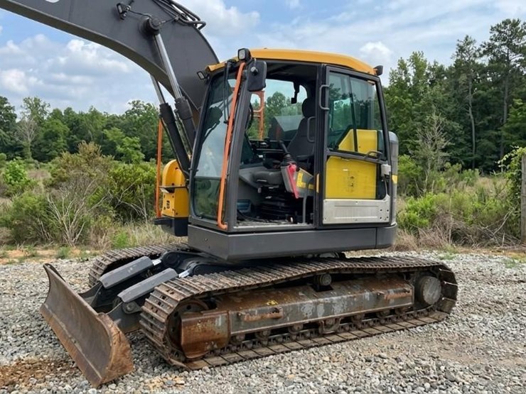 2021-volvo-ecr145el-image-17