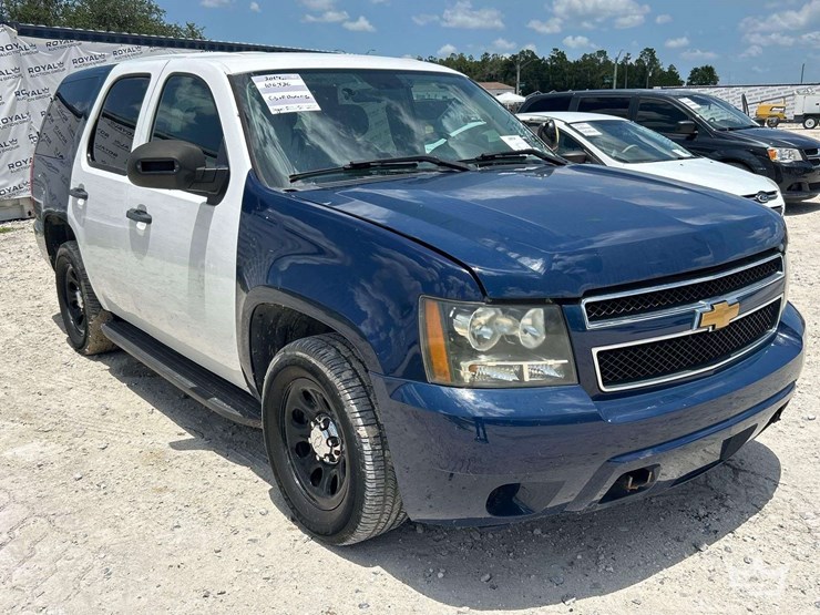 2014-chevrolet-tahoe-image-2