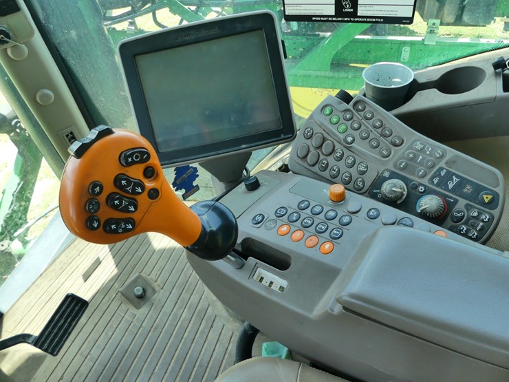 2014-john-deere-r4030-image-22