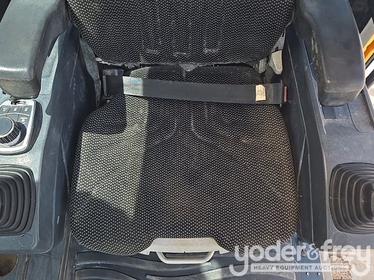 hyundai-hx260l-image-66