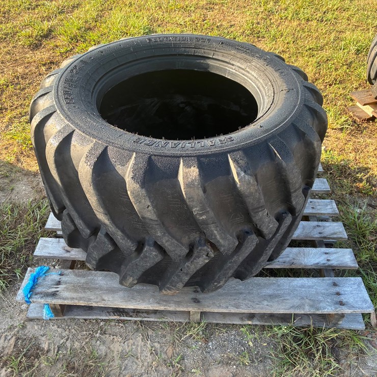 #2439 • 55/45/22 floation tire