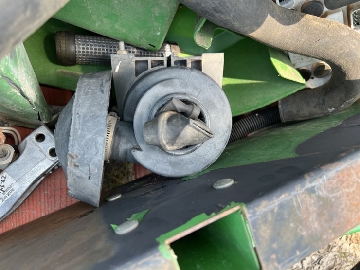 john-deere-gator-image-11